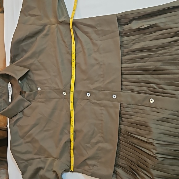 Zara Oversized Olive Pleated maxi dress size Small - Picture 11 of 13